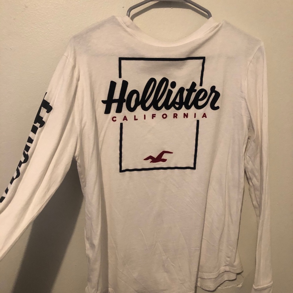 Hollister tee